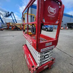 2017 MEC MICRO 19 Scissor Lift