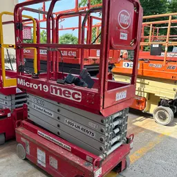 2018 MEC MICRO 19 Scissor Lift